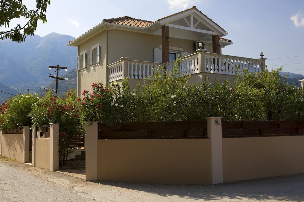 Le Torri Villas By Nidri Holiday Villas Экстерьер фото