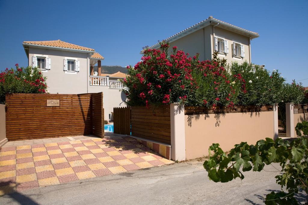 Le Torri Villas By Nidri Holiday Villas Экстерьер фото